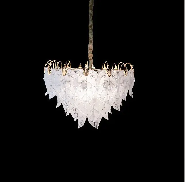 Luxurious hanging light fixture